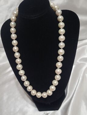 New Genuine Pearl Necklace